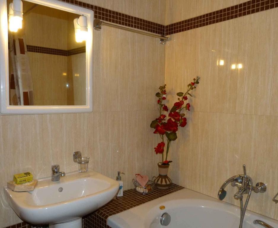 The Garden Villas Maleme  Room photo